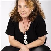 Soy Feli Parrao  Licenciada en Arte Dramático , si te interesa el mundo de la interpretación contáctame